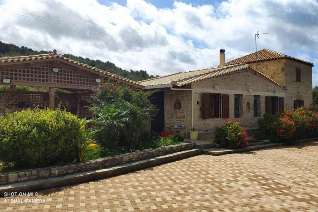Stonehouse Olivelia - Afrathias Beach Tympaki Exterior photo