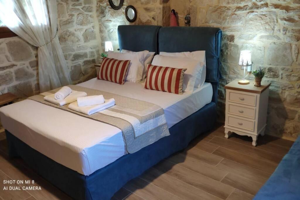 Stonehouse Olivelia - Afrathias Beach Tympaki Exterior photo