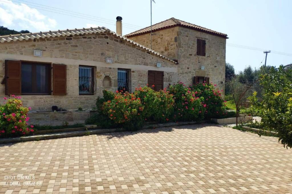 Stonehouse Olivelia - Afrathias Beach Tympaki Exterior photo