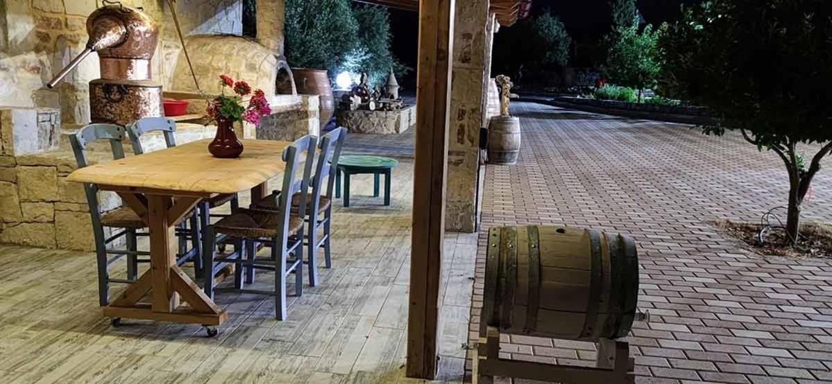 Stonehouse Olivelia - Afrathias Beach Tympaki Exterior photo
