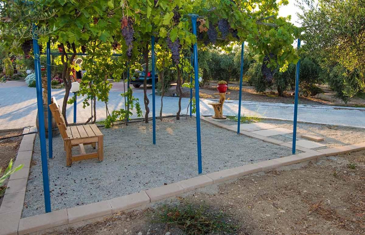Stonehouse Olivelia - Afrathias Beach Tympaki Exterior photo