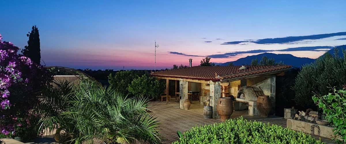 Stonehouse Olivelia - Afrathias Beach Tympaki Exterior photo