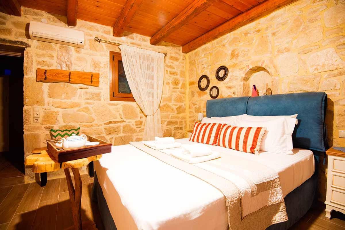 Stonehouse Olivelia - Afrathias Beach Tympaki Exterior photo